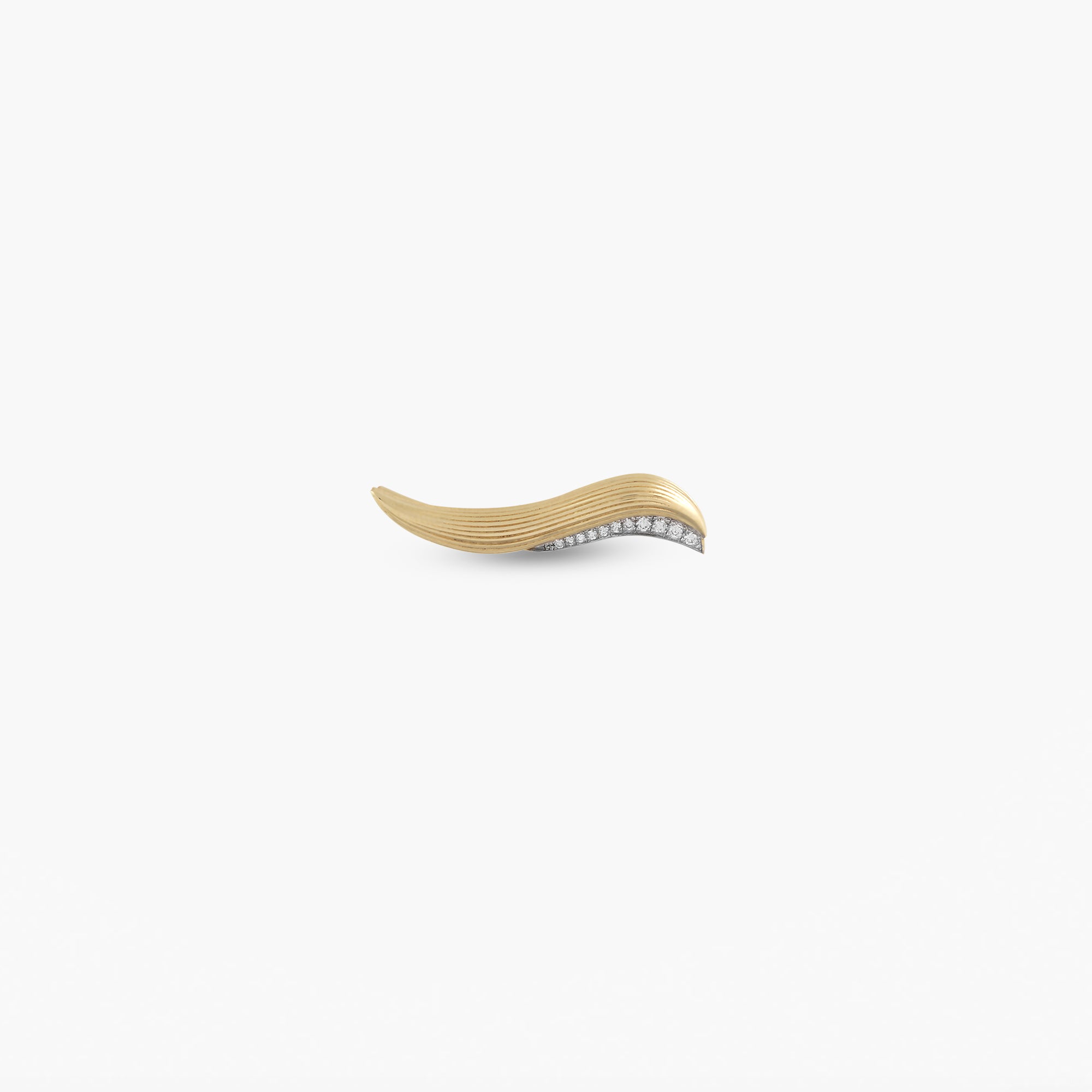 Wave Ear Climber