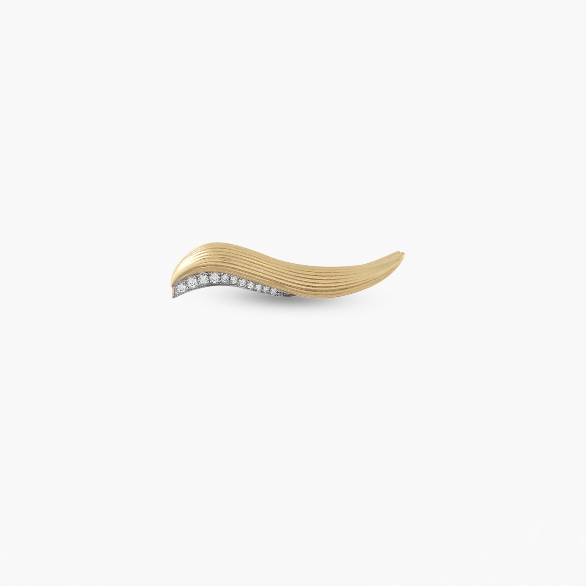 Wave Ear Climber