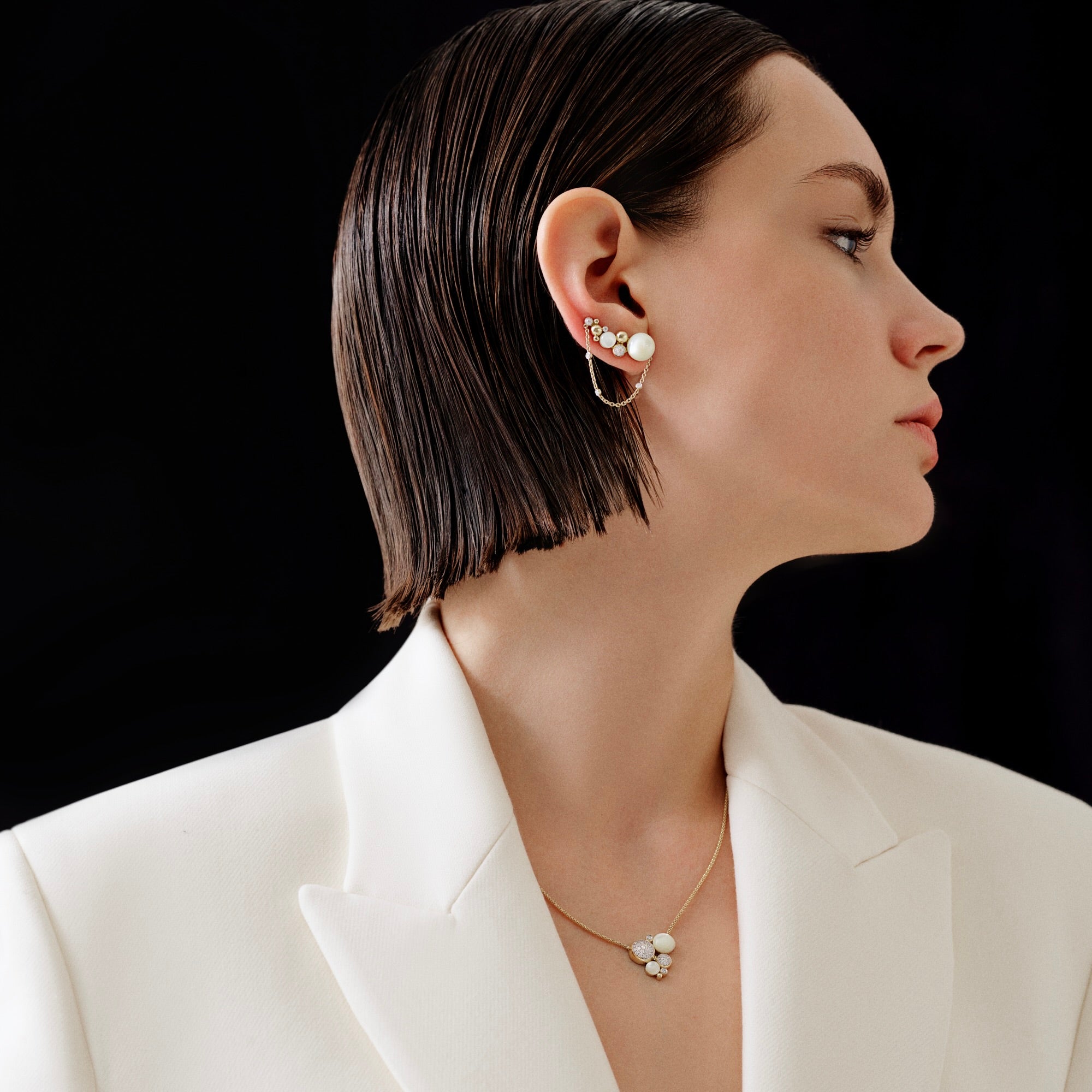 Lumis Mother of Pearl Necklace