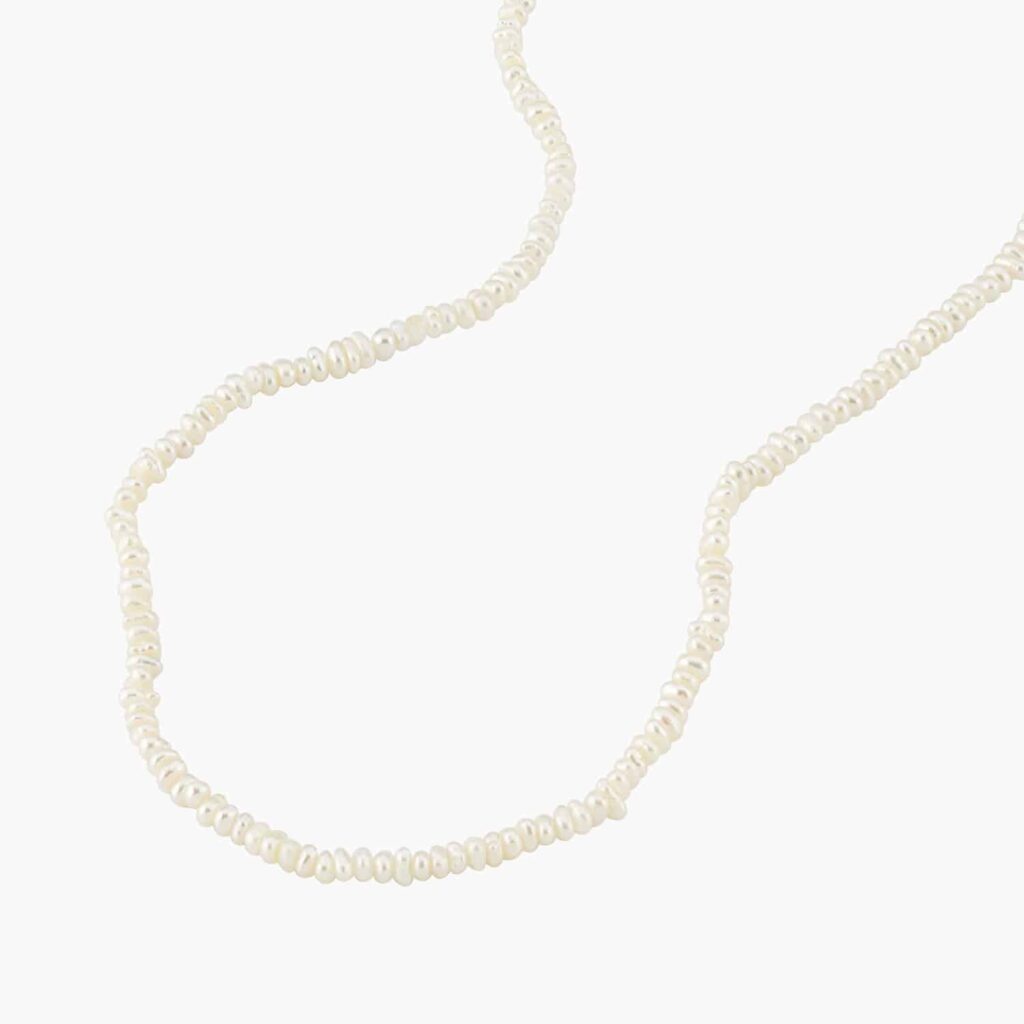 Mini Pearl Necklace side